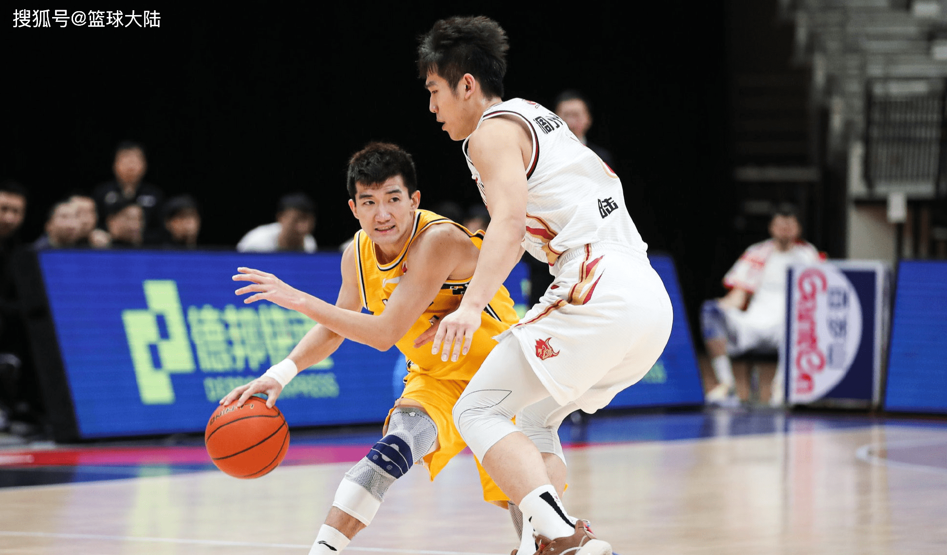 顽强抵抗,球队勇夺胜利门票 顽强抵抗,球队勇夺胜利门票