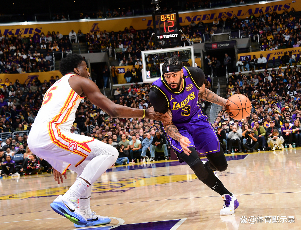 湖人主场轻取老鹰,展现实力 湖人主场轻取老鹰,展现实力