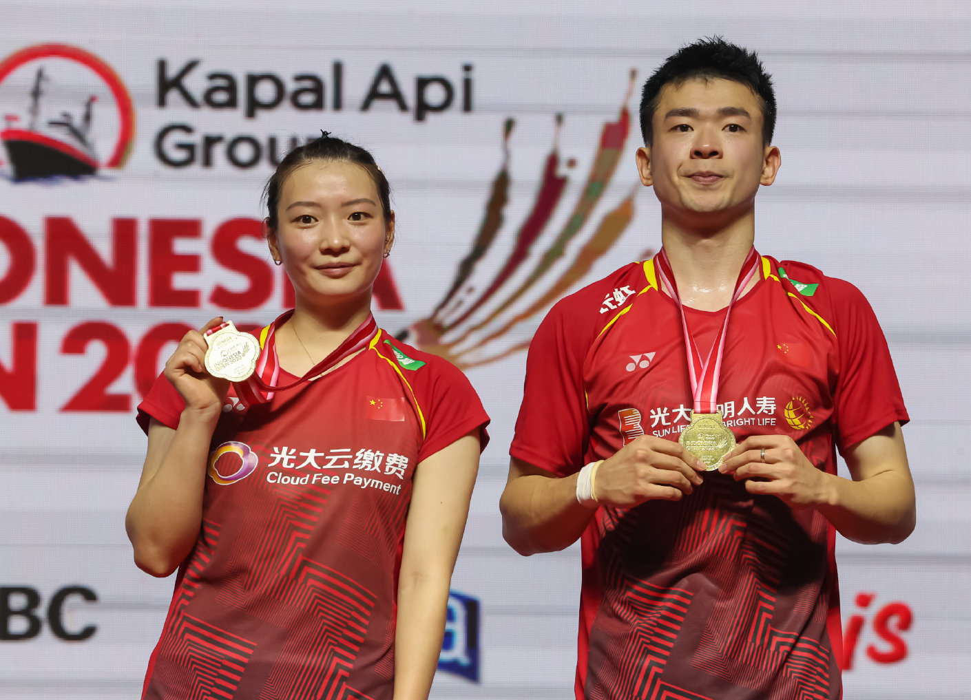 印尼羽毛球队横扫印度羽毛球队，安赛龙关键制胜