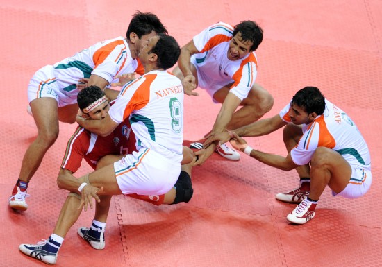 印度队逆转泰国队，黄鸭组合统治全场