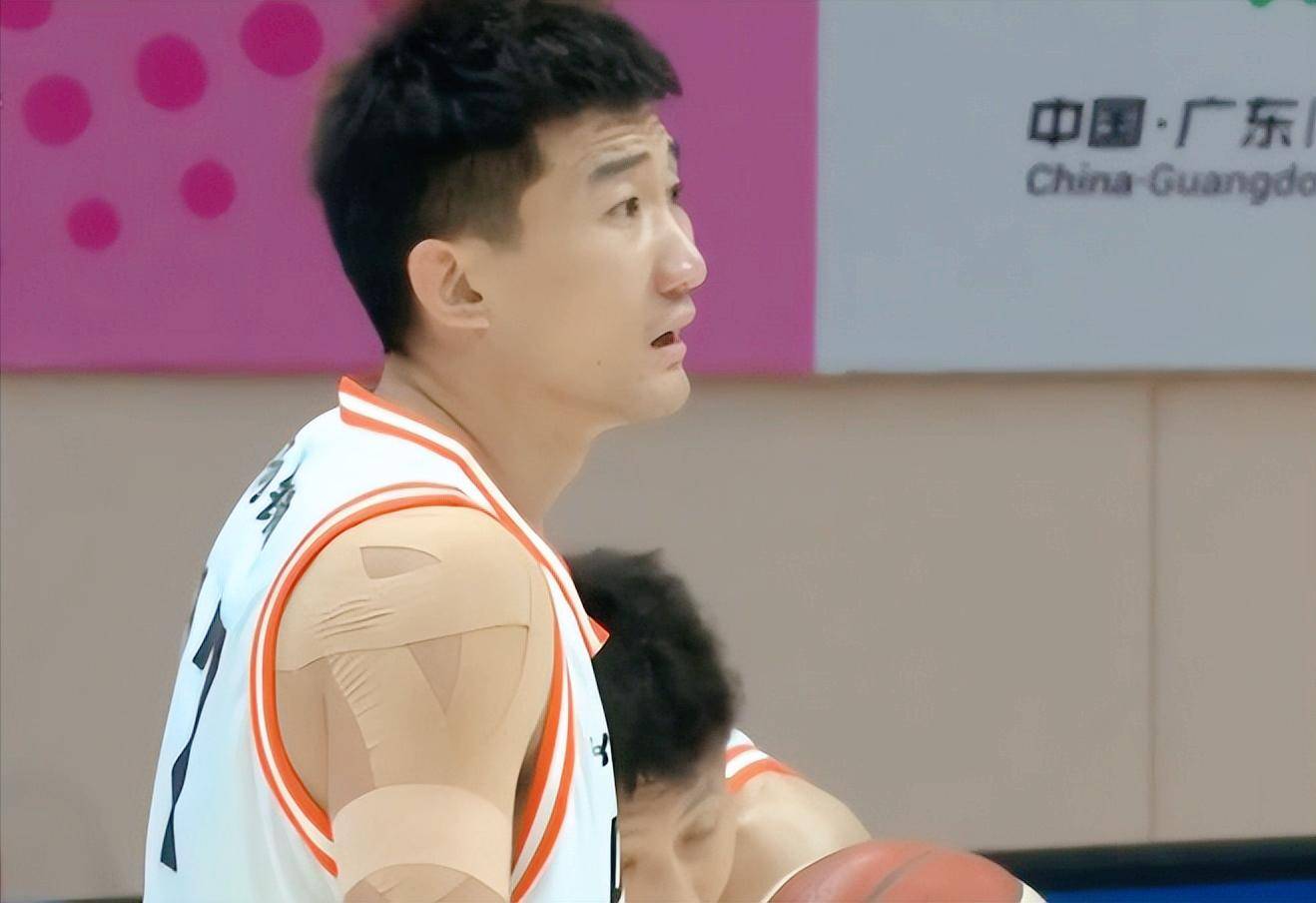 步行者轻取江苏队，孙铭徽点燃赛场