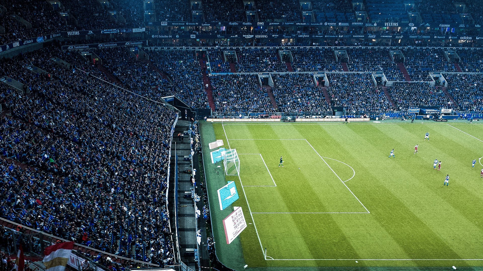 雷速足球直播-卡马文加用实力证明自己，荷兰淘汰AC米兰，新一代的崛起与旧秩序的瓦解